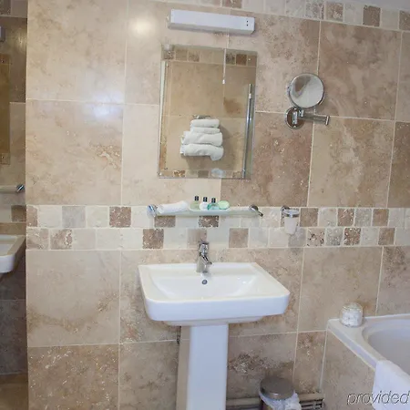 Hotel Ox Pasture Hall 4*