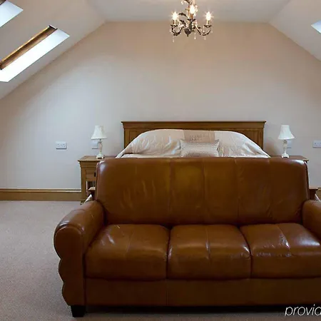 Hotel Ox Pasture Hall 4*