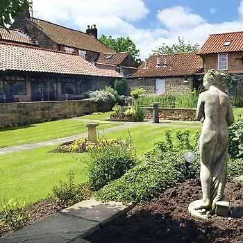 Ox Pasture Hall 4* Scarborough