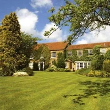 Ox Pasture Hall فندق
